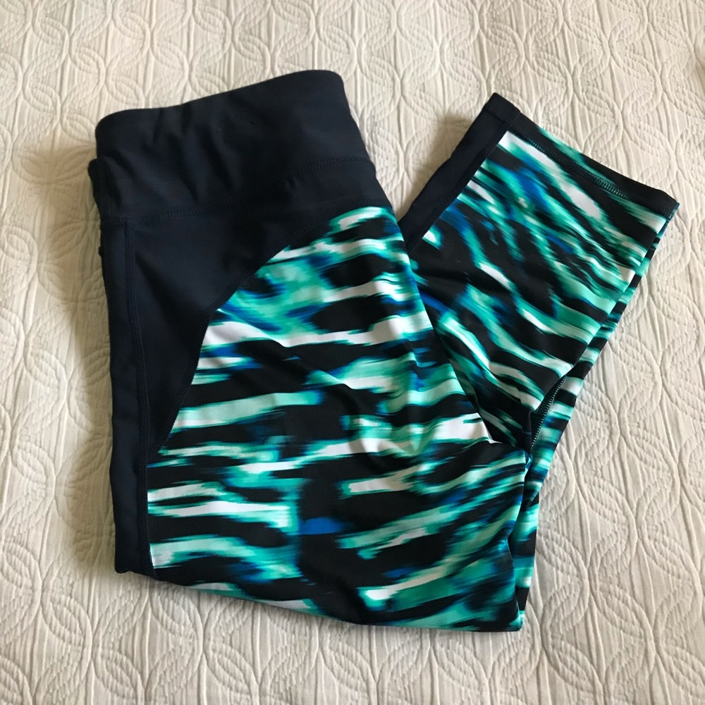 Xersion Capris - Picture 3 of 7